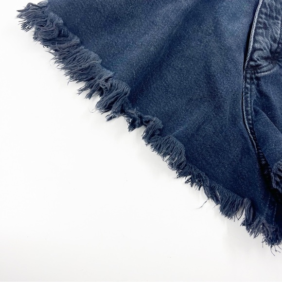 ✅ WE THE FREE BLACK DENIM FRAYED BUTTON FLY FRONT SHORTS WIDE LEG SIZE 25 - Picture 3 of 11